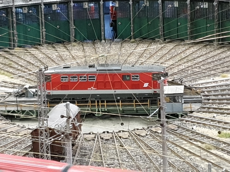 Drehscheibe vor dem "Selzthal" Rundlokschuppen
