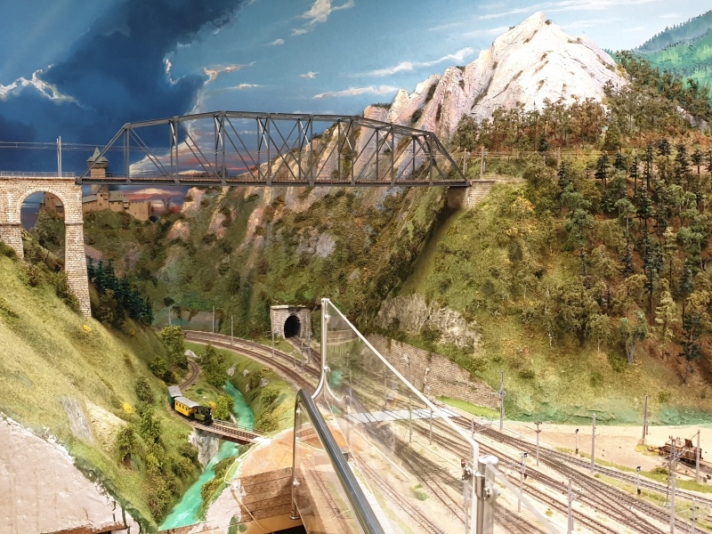 2gleisige Bogenbrücke aus Holz